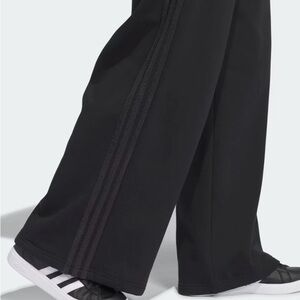 Adidas’s 3S Coze Black Wide-Leg Pant